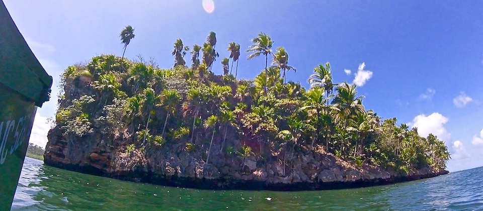 Baie de Taco Bay (4) • Parque Humboldt Park • Baracoa Cuba